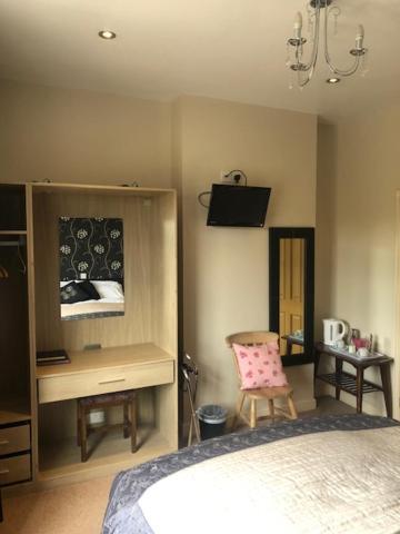Bed and Breakfast The Blacksmith Arms Олтон Екстер'єр фото