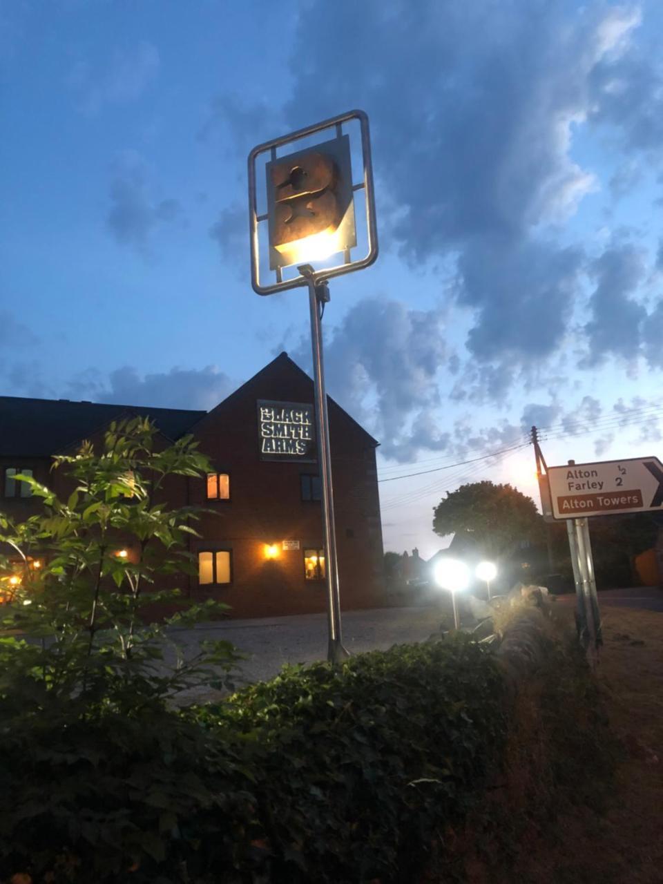 Bed and Breakfast The Blacksmith Arms Олтон Екстер'єр фото