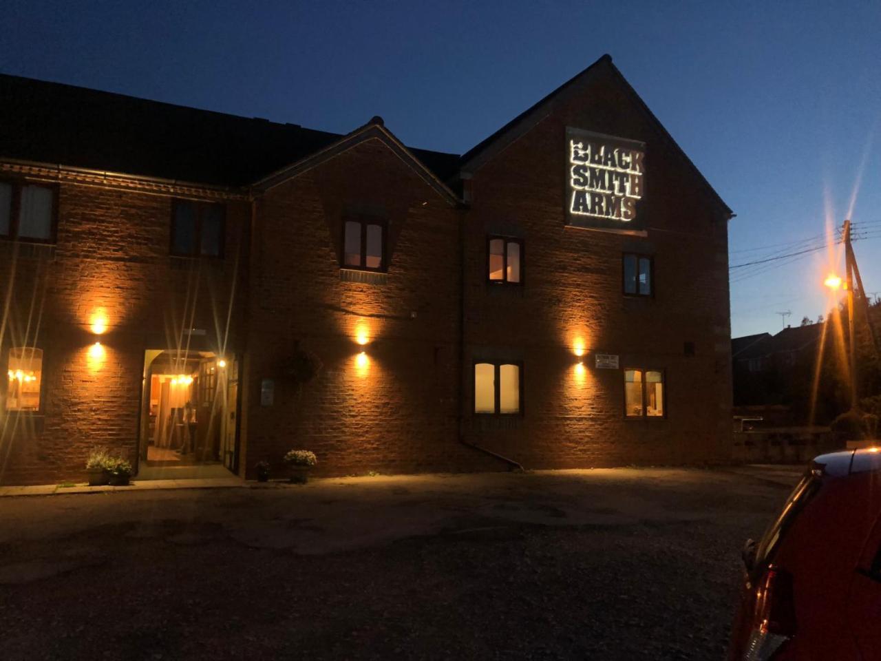 Bed and Breakfast The Blacksmith Arms Олтон Екстер'єр фото