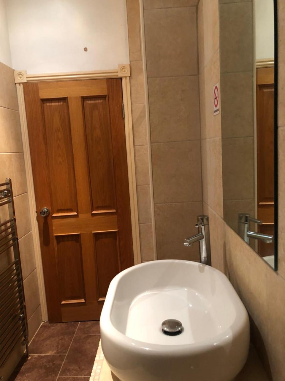 Bed and Breakfast The Blacksmith Arms Олтон Екстер'єр фото